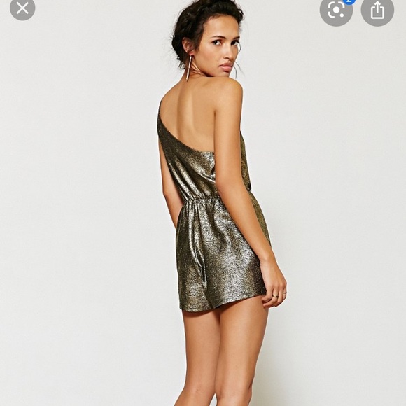 Silence + Noise One Shoulder Crinkle Foil Romper S - Picture 4 of 7
